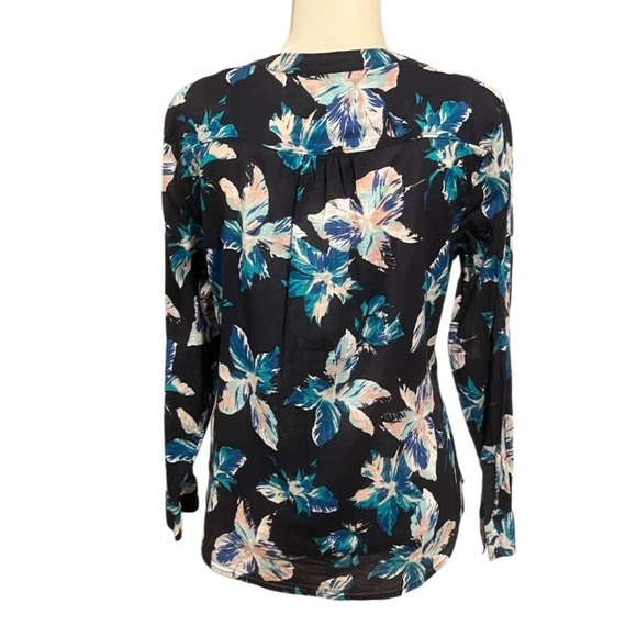 Carve Designs Dylan Gauze Shirt Organic Cotton Navy Floral - Picture 4 of 6